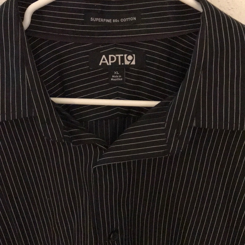 Long sleeve button down - Picture 2 of 3